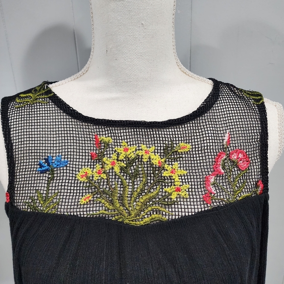 BLUE RAIN  Floral Embroidered Boho Black Tunic Top M - Picture 2 of 7